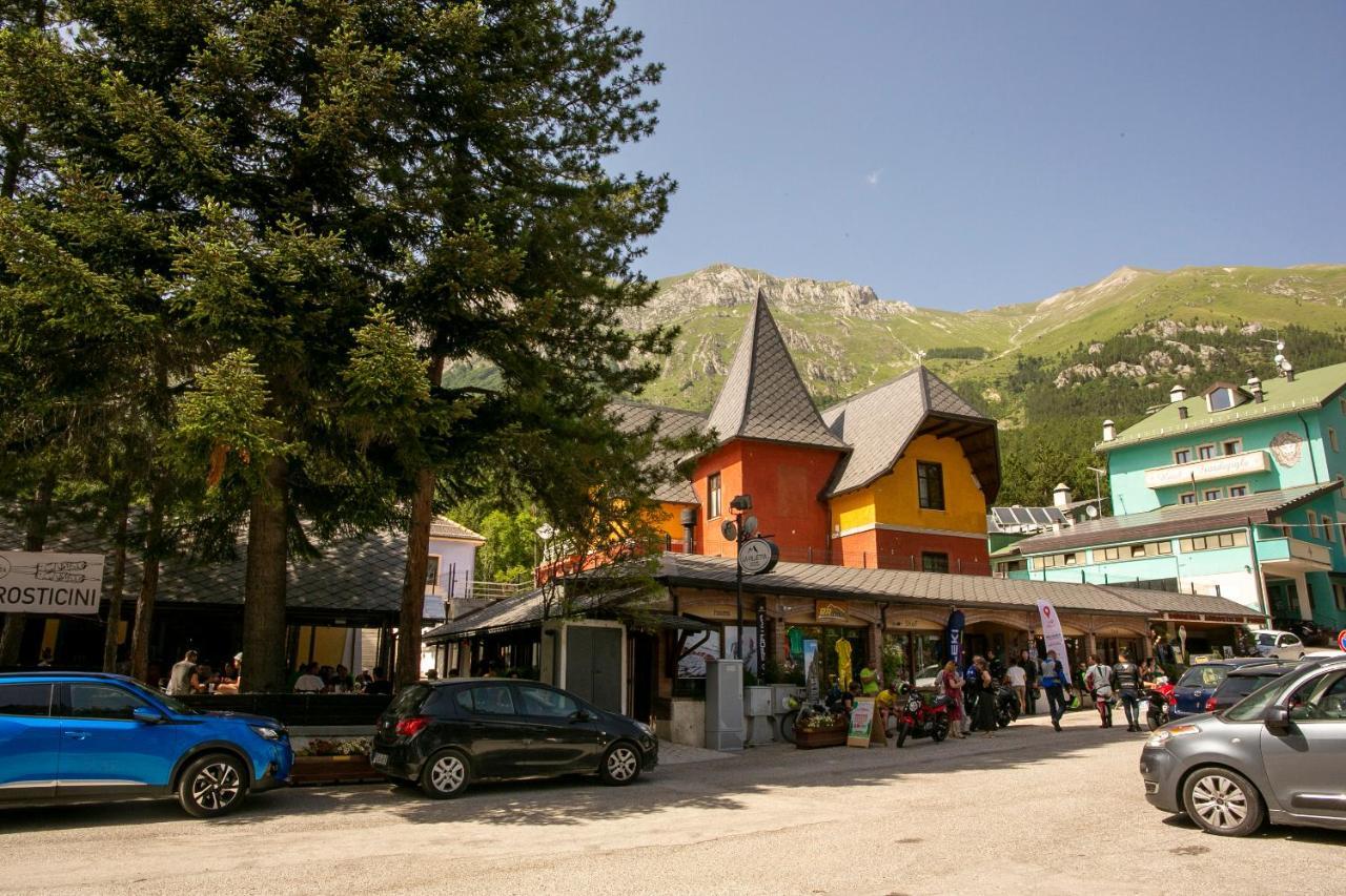 La Villetta Food & Drink Rooms For Rent - No Reception - LʼAquila Exterior foto